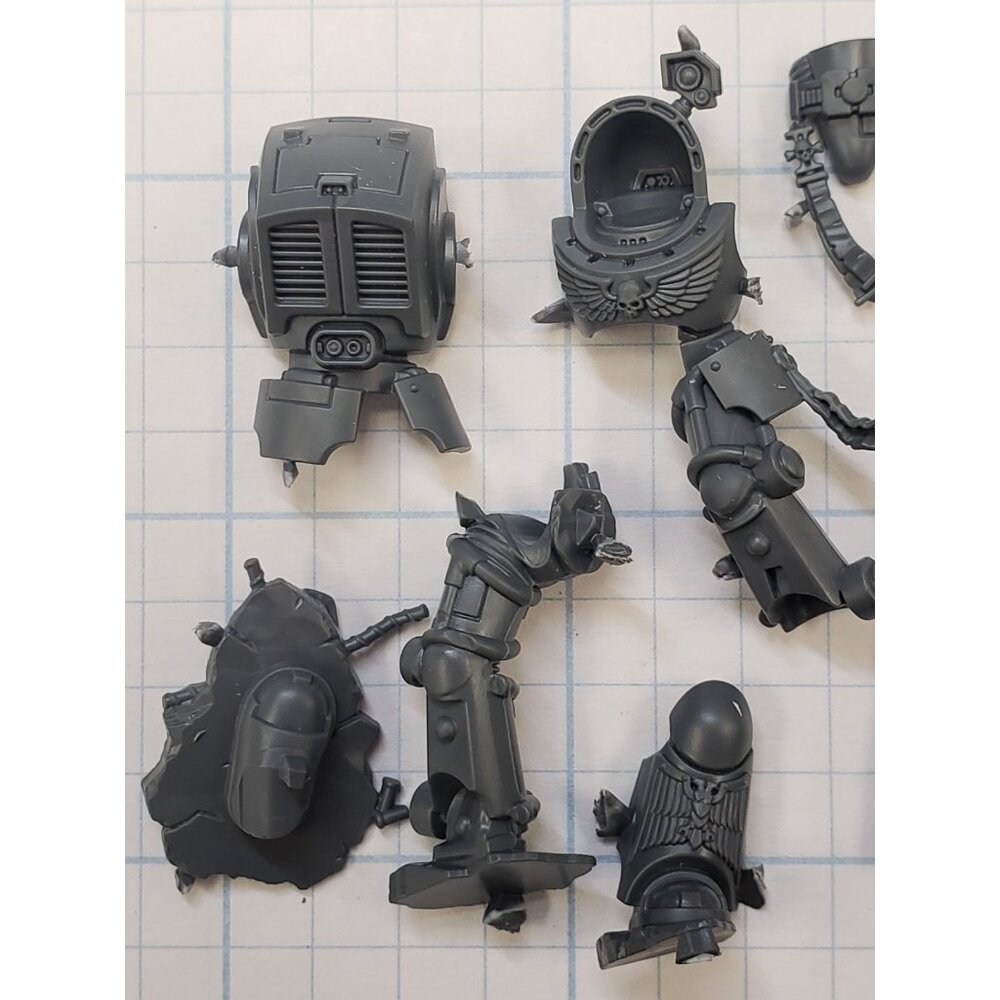 Warhammer 40k Space Marine Bits Terminator Captain Armored Torso Tabard Set #01 - Picture 4 of 7